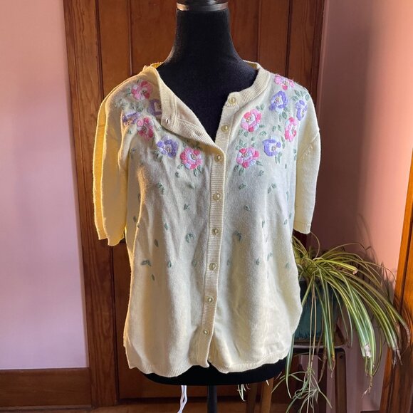 Vintage Y2K Jaclyn Smith Floral Embroidered Cardigan Yellow Knit Button Sweater - Picture 1 of 9